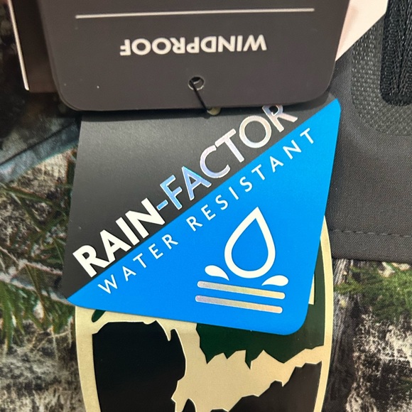 NWT! Habitat Mossy Oak ladies size medium jacket. - Picture 5 of 10